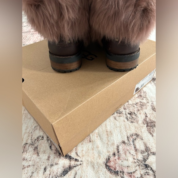 UGG Otelia Coconut Leather Sheepskin Cuff Ankle Mini Boots Booties Size 8.5 EUC - Picture 9 of 13